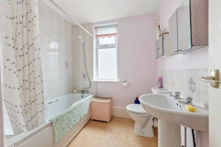 2 bedroom Flat for sale in Drummond Road, Skegness, PE25
