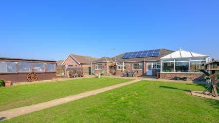 3 bedroom Detached bungalow for sale in Doubledays Lane, Burgh Le Marsh, PE24