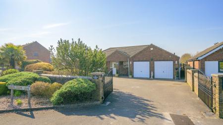 3 bedroom Detached bungalow for sale in Doubledays Lane, Burgh Le Marsh, PE24