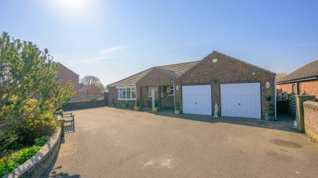 3 bedroom Detached bungalow for sale in Doubledays Lane, Burgh Le Marsh, PE24