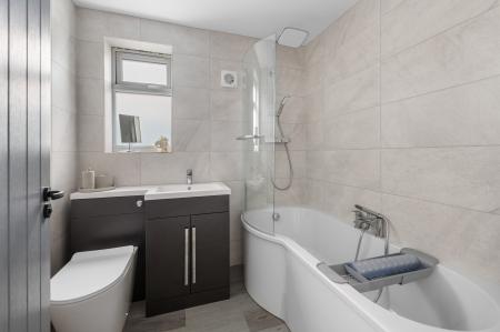 4 bedroom Detached bungalow for sale in Seacroft Road, Mablethorpe, LN12