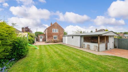 3 bedroom Detached house for sale in Sea Lane, Friskney, PE22