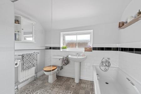 3 bedroom Detached house for sale in Sea Lane, Friskney, PE22