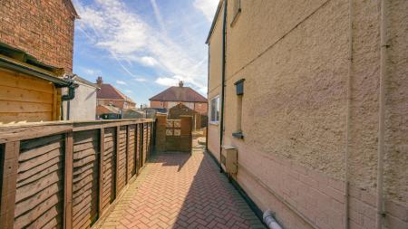 3 bedroom Semi-detached house for sale in Roman Bank, Skegness, PE25