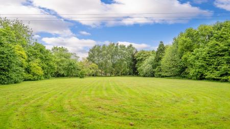 4 bedroom Detached bungalow for sale in Summer Gates Lane, Bratoft, Skegness, PE24