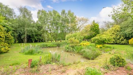 4 bedroom Detached bungalow for sale in Summer Gates Lane, Bratoft, Skegness, PE24