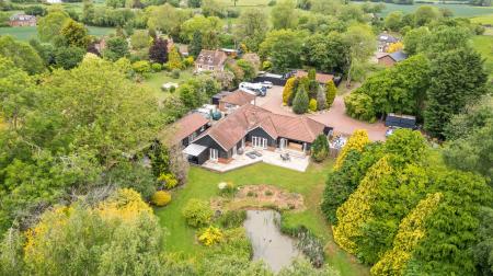 4 bedroom Detached bungalow for sale in Summer Gates Lane, Bratoft, Skegness, PE24