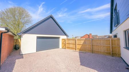 4 bedroom Detached bungalow for sale in Spilsby Road, Wainfleet, PE24