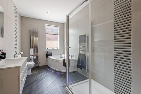 4 bedroom Detached bungalow for sale in Spilsby Road, Wainfleet, PE24