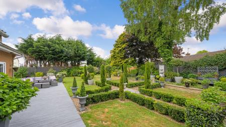 7 bedroom Detached house for sale in Field Lane, Friskney, PE22