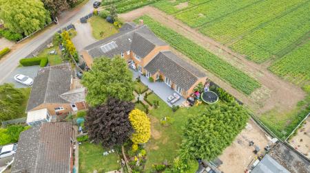 7 bedroom Detached house for sale in Field Lane, Friskney, PE22