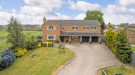 7 bedroom Detached house for sale in Field Lane, Friskney, PE22