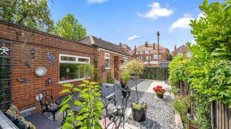 6 bedroom Detached house for sale in Glentworth Crescent, Skegness, PE25