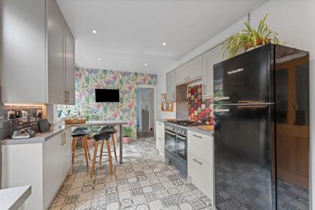 6 bedroom Detached house for sale in Glentworth Crescent, Skegness, PE25