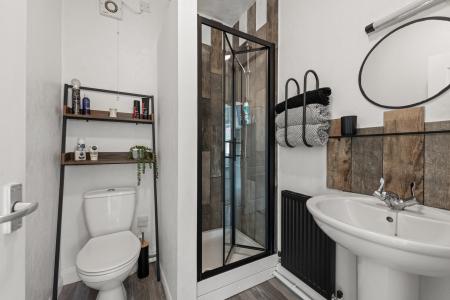 6 bedroom Detached house for sale in Glentworth Crescent, Skegness, PE25