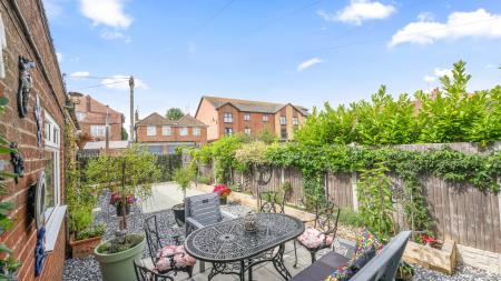 6 bedroom Detached house for sale in Glentworth Crescent, Skegness, PE25