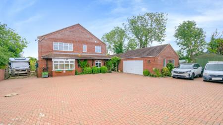 4 bedroom Detached house for sale in Station Road, Burgh Le Marsh, PE24