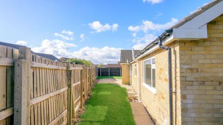 3 bedroom Detached bungalow for sale in 1 Washdyke Lane, Mumby, LN13