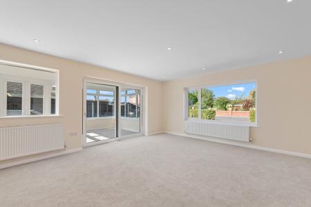 3 bedroom Detached bungalow for sale in 1 Washdyke Lane, Mumby, LN13