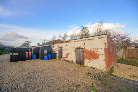 3 bedroom Detached bungalow for sale in Lymn Bank East, Thorpe St Peter, PE24