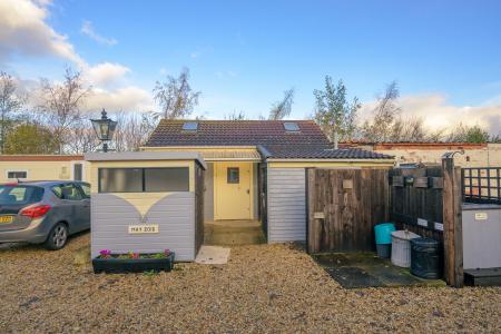 3 bedroom Detached bungalow for sale in Lymn Bank East, Thorpe St Peter, PE24