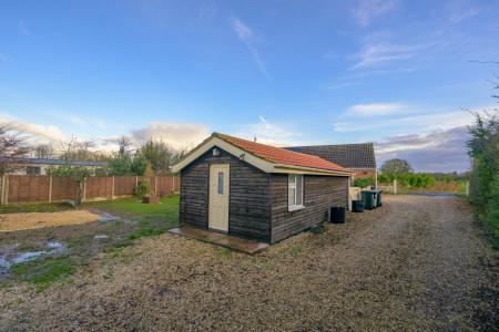 3 bedroom Detached bungalow for sale in Lymn Bank East, Thorpe St Peter, PE24