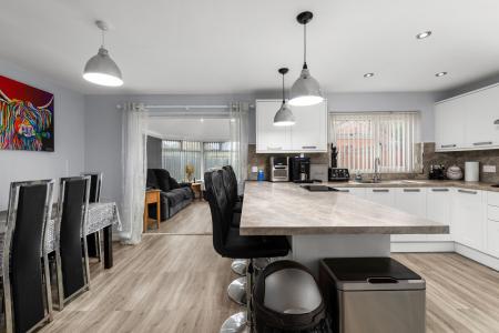 4 bedroom Detached house for sale in Flamborough Close, Skegness, PE25