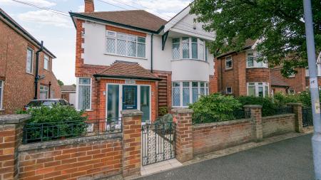 4 bedroom Detached house for sale in Saxby Avenue, Skegness, PE25