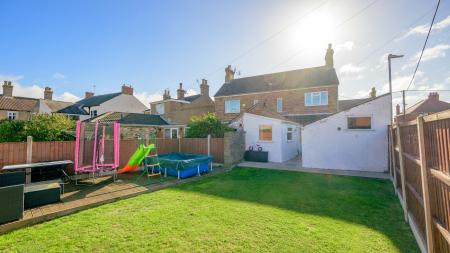 3 bedroom Semi-detached house for sale in Chauntry Road, Alford, LN13