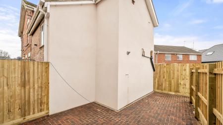 3 bedroom Terraced House for sale in Church Road South, Skegness, PE25