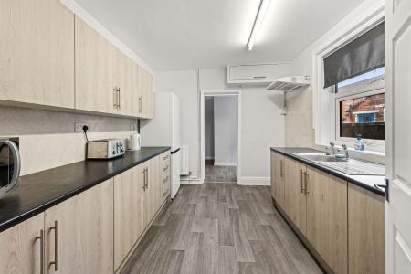 5 bedroom Terraced House for sale in Wainfleet Road, Skegness, PE25