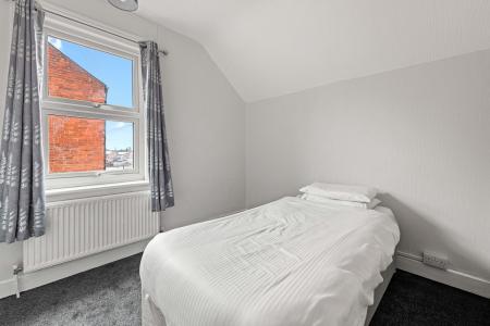 5 bedroom Terraced House for sale in Wainfleet Road, Skegness, PE25