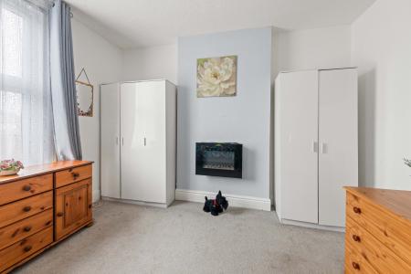 5 bedroom End of terrace house for sale in Wainfleet Road, Skegness, PE25