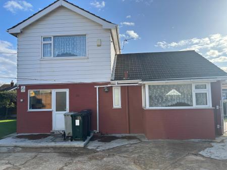 Dutton Avenue, Skegness, PE25