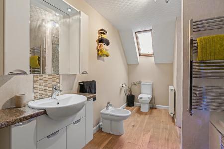 4 bedroom Detached house for sale in Ingoldmells Road, Addlethorpe, PE24