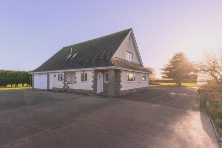 4 bedroom Detached house for sale in Ingoldmells Road, Addlethorpe, PE24