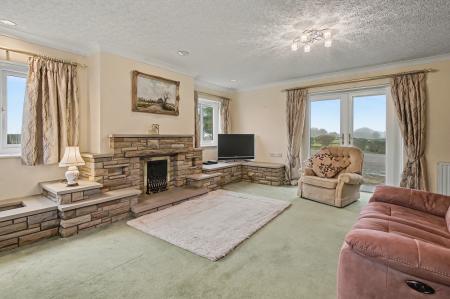 4 bedroom Detached house for sale in Ingoldmells Road, Addlethorpe, PE24