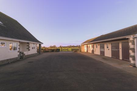 4 bedroom Detached house for sale in Ingoldmells Road, Addlethorpe, PE24