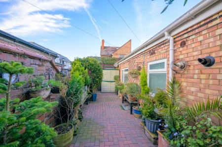 9 bedroom Guest House for sale in 28 South Parade, Skegness, PE25