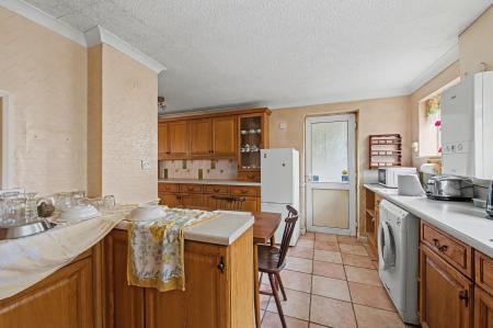 3 bedroom Semi-detached house for sale in Hoylake Drive, Skegness, PE25