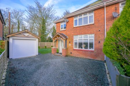 Laythorpe Avenue, Skegness, PE25