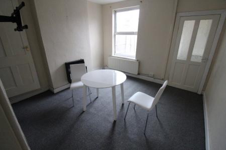 2 bedroom Property to let in Margaret Street - West Bromwich B70