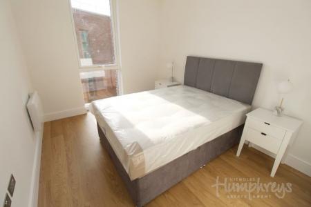 2 bedroom Property to let in East Timber Yard - B5 - 8-8 Viewings