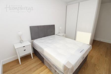 2 bedroom Property to let in East Timber Yard - B5 - 8-8 Viewings