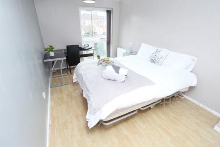 3 bedroom Property to let in Parker Street, Edgbaston B16 - 8-8 Viewings