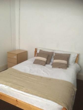 5 bedroom Property to let in Harold Road, Edgbaston B16 - 8-8 Viewings