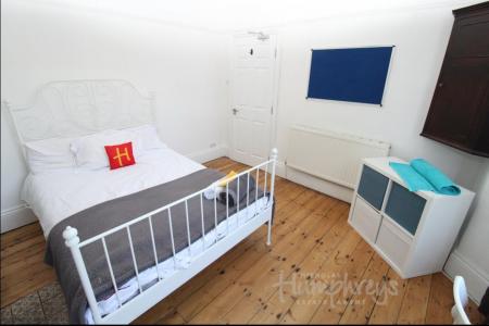 5 bedroom Property to let in Reservoir Road, Edgbaston B16 - 8-8 Viewings