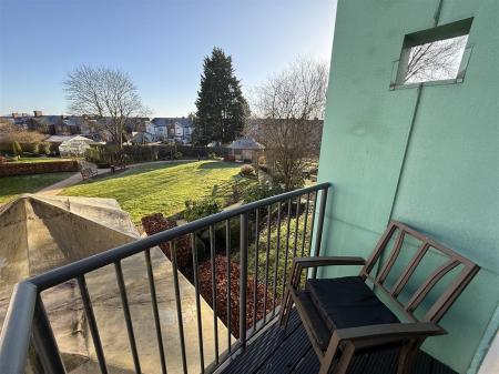 2 bedroom Flat for sale in All Saints Road, Burton-On-Trent