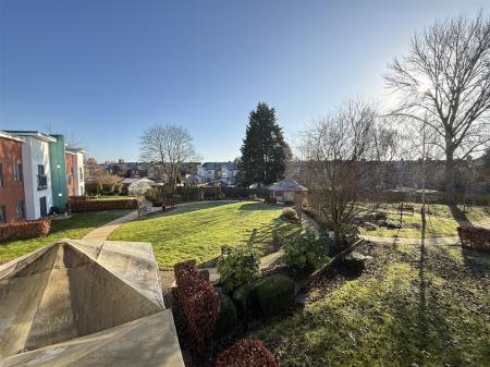 2 bedroom Flat for sale in All Saints Road, Burton-On-Trent