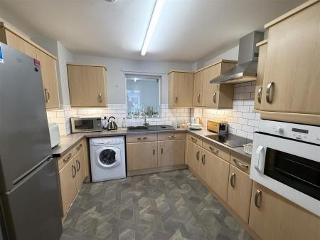 2 bedroom Apartment for sale in All Saints Road, Burton-On-Trent